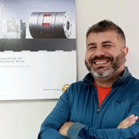 Emerson Mendes de Oliveira Email & Phone Number