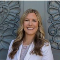 eSquared Communication Consulting Employee Lindsay Barragan's profile photo