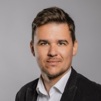 Christopher Helm Email