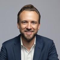 Two Bear Capital Employee Avery Sonnenberg's profile photo