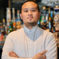 Manuel Ombay Email