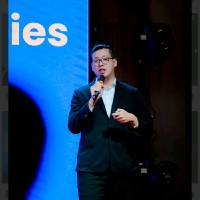 Quan Vu Email & Phone Number