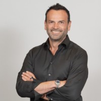 WR Immigration Employee Farshad Owji's profile photo