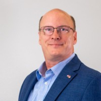 Fachdm James E. Hammer
