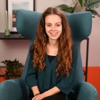 Laura Jähn Email