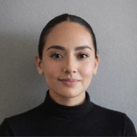 Regina Saldaña Email