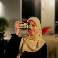 Devina Damara Email