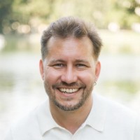 E-mail e número de telefone de Maxim Melnikov