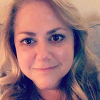 Kelly Lippe Email & Phone Number