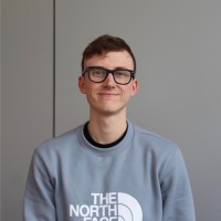 Highlight Employee Lewis Hayes's profile photo