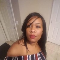 Danielle Squires Email & Phone Number