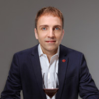 Sebastian Wöll Email