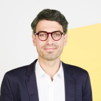 Nikolas Becker Email