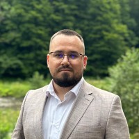 Avram Daniel Email & Phone Number