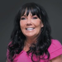 Custom Travel Solutions Employee Beth Gardner's profile photo