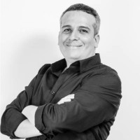 AVRA Employee Ricardo Méndez's profile photo