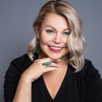 Kim Carr Email & Phone Number