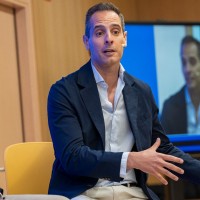 Victor Navarro Email