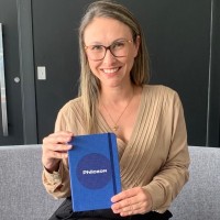 Flávia Bagatini Stefanes Email
