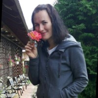 Andreea V. Email