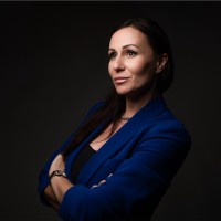Loredana Gutu Email