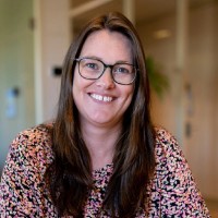 Nicolle van Oosterhout Email
