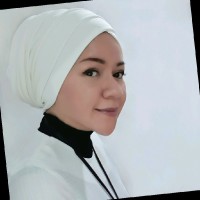Prilly Savitri Email