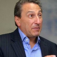 Cesar Nicholls Email