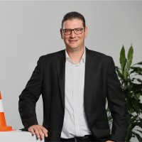 Uwe Kressel Email