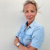 Lisanne Arends Email