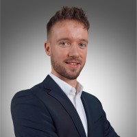 Lukas Schmidt Email