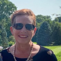 Oakland Insurance Employee Laura Rhoades's profile photo