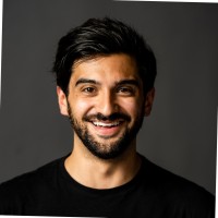 Lukas Ernst Email
