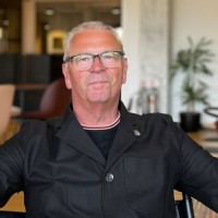 Clive Steer Email