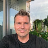 Henryk Lippert Email