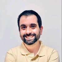 Nicolás Ruggiero Email