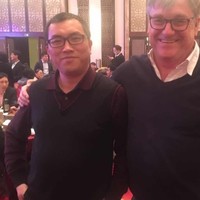 万国民 Email