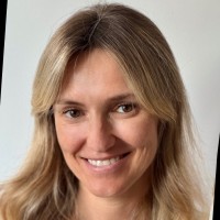 Anna Stępień Email
