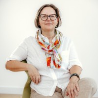 Sandra van Heyste Email & Phone Number