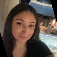 Servicefinder Employee Isabel Khalaf's profile photo