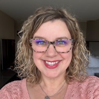 Keli Hull Email & Phone Number