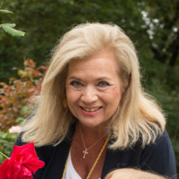 Carol Gay Email & Phone Number
