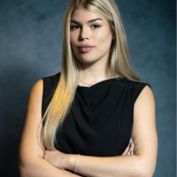 Hellen Branco Email