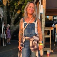 Pacific Custom Log Sorting Ltd Employee Donna L.'s profile photo