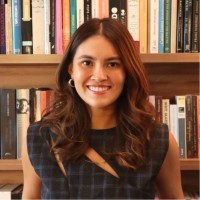 Carolina Lopes Email
