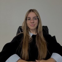 Micaela Gomes Email