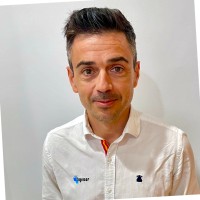 Miguel Carbonell Email