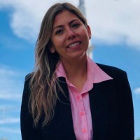 Em Transição de Carreira - In Career Transition Employee Jessica Caixeta's profile photo