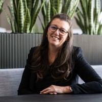Lara Campbell Email