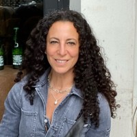 McGill and Partners Employee Deanna Dobosz's profile photo